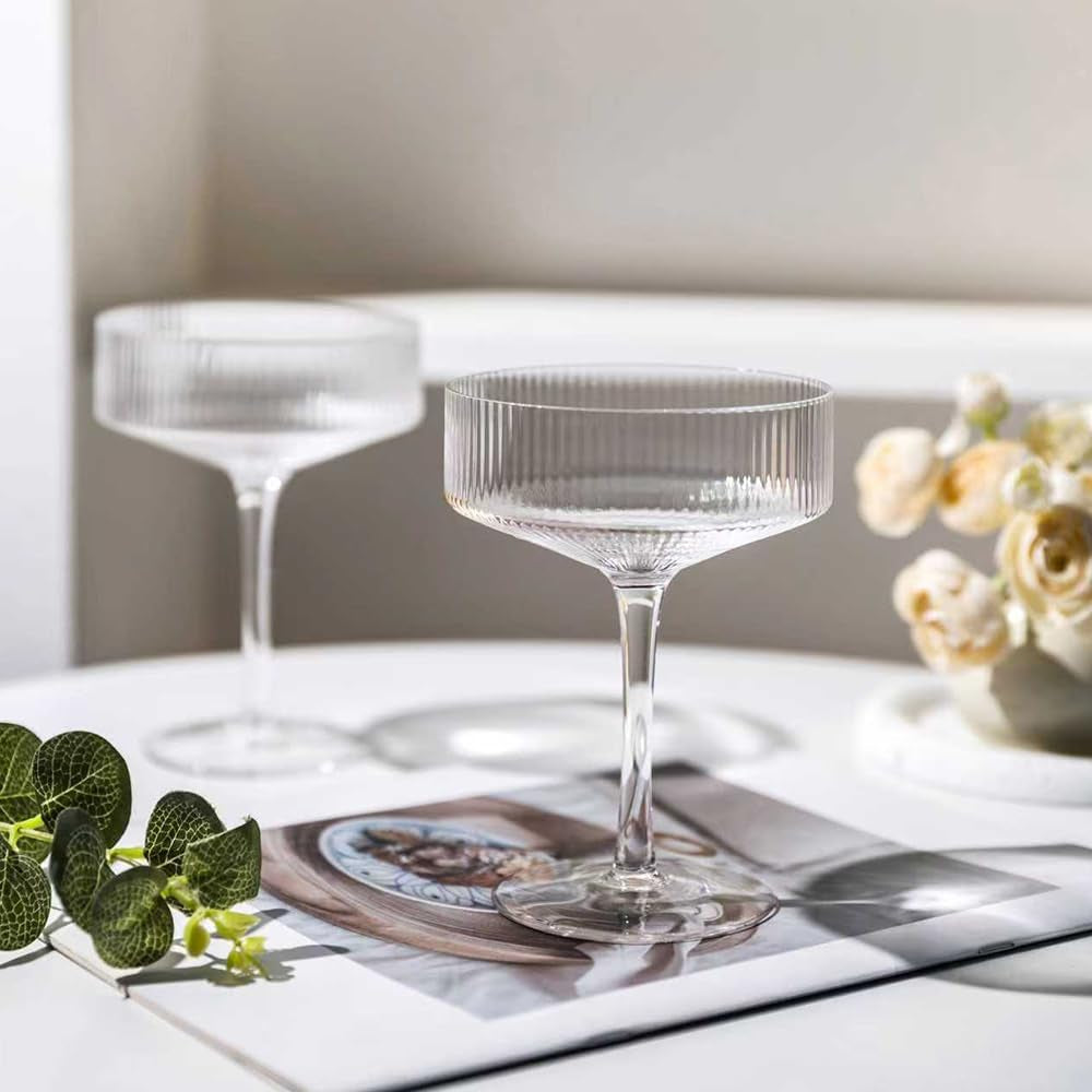 Martini Glasses Set of 4 | 9 Oz Coupe Glass Classic Cocktail Glassware Hand Blown Premium Crystal Glass for Champagne, Cocktail，Wine，Martini Flutes